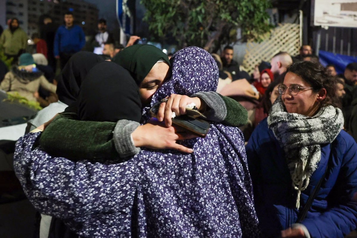 No segundo dia de cessar-fogo, Israel liberta 90 prisioneiros palestinos