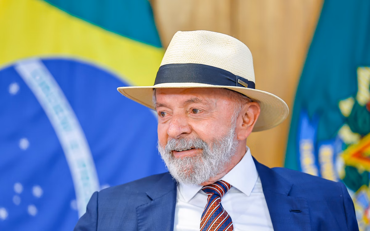 Lula pode ir a Minas Gerais em fevereiro para entrega da obra da BR-381