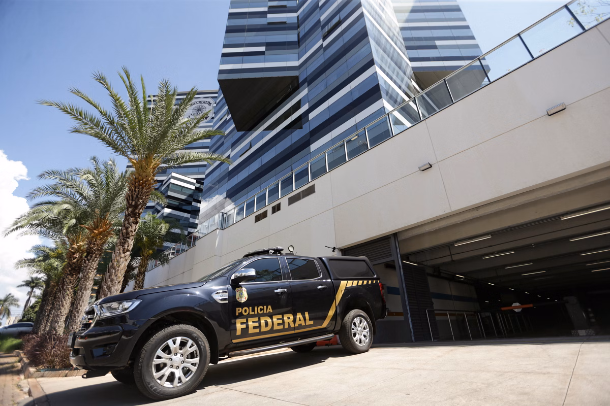 PF faz operação contra grupo político que reserva vagas no SUS em troca de votos