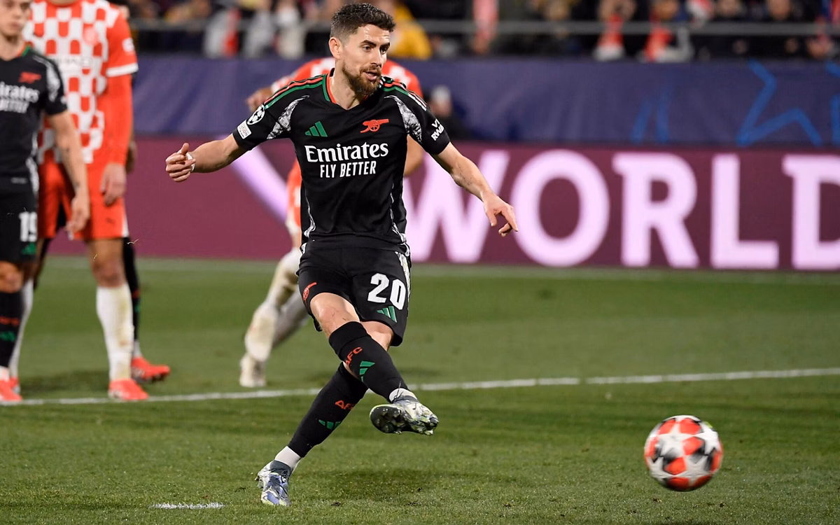 Flamengo encaminha contratação de Jorginho e tenta antecipar chegada