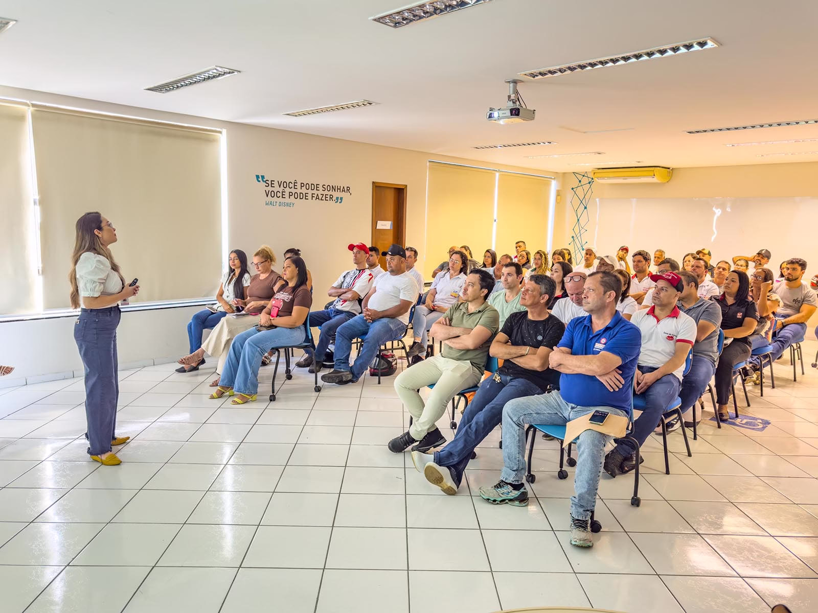 Capacitação orienta donos de açougues em Ipatinga sobre normas de segurança alimentar