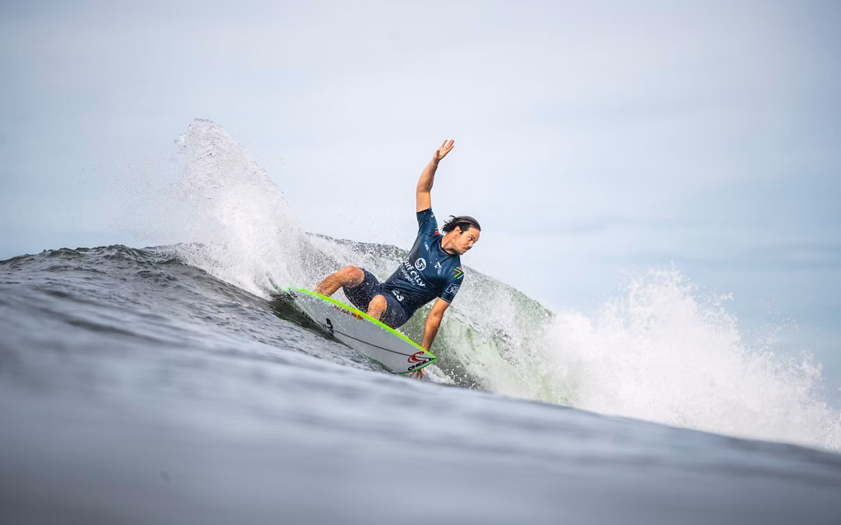 Sul-africano Jordy Smith ultrapassa Italo Ferreira e lidera ranking da WSL