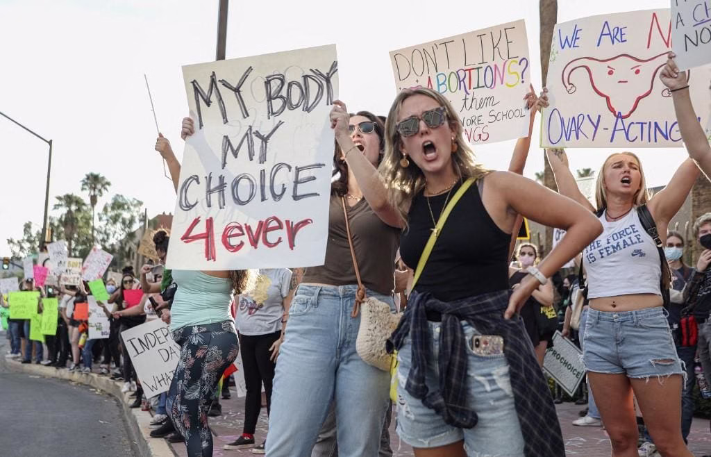 Parlamento do Reino Unido descriminaliza o aborto após 24 semanas de gestação
