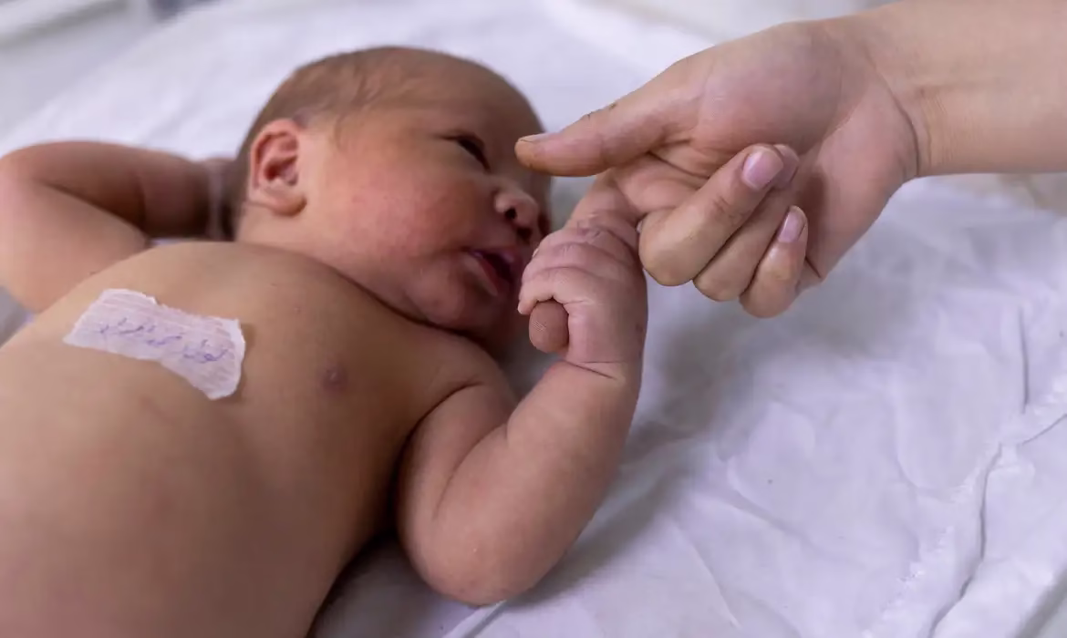 Teste do olhinho deve ser repetido três vezes ao ano até os 3 anos