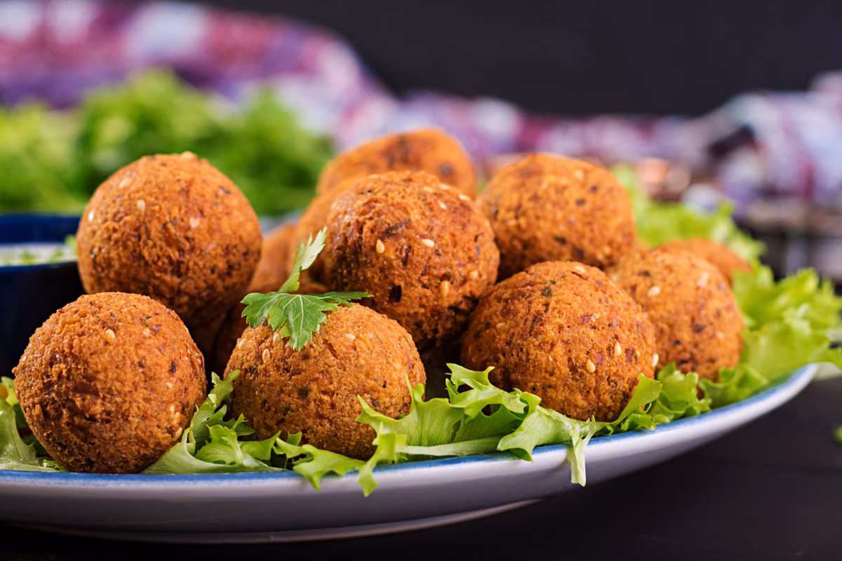 Crianças são hospitalizadas por falafel contaminado por resíduo fecal