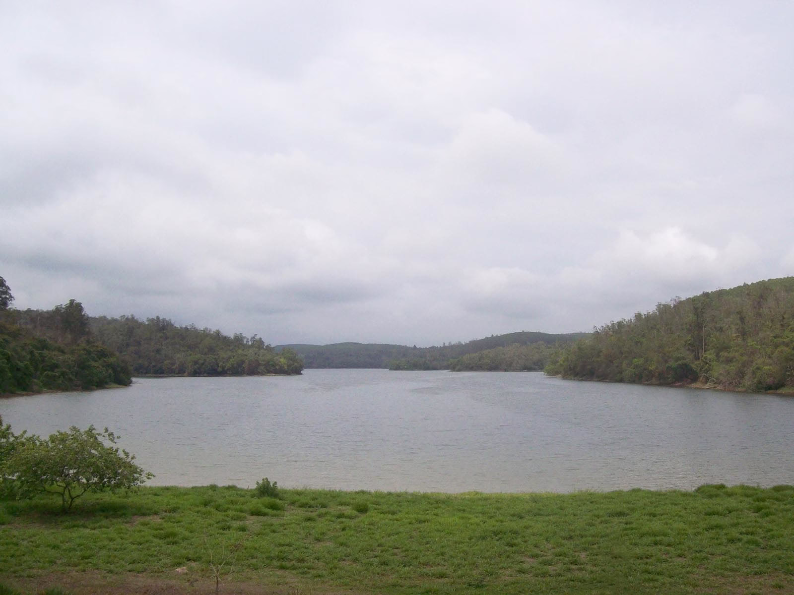 Homem que desapareceu ao nadar é encontrado morto na Lagoa do Piau, em Caratinga
