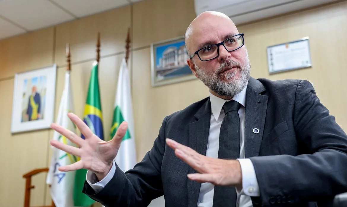 Anvisa quer reduzir fila de análises e priorizar inovações nacionais