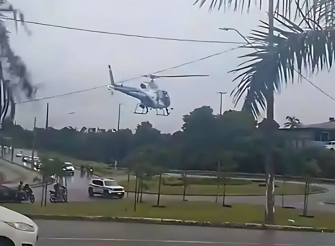 Operação policial mobiliza grande efetivo e helicóptero no bairro Jardim Panorama, em Ipatinga