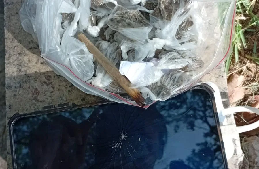 Jovem é preso pela Polícia Municipal no Centro de Ipatinga com maconha e cocaína