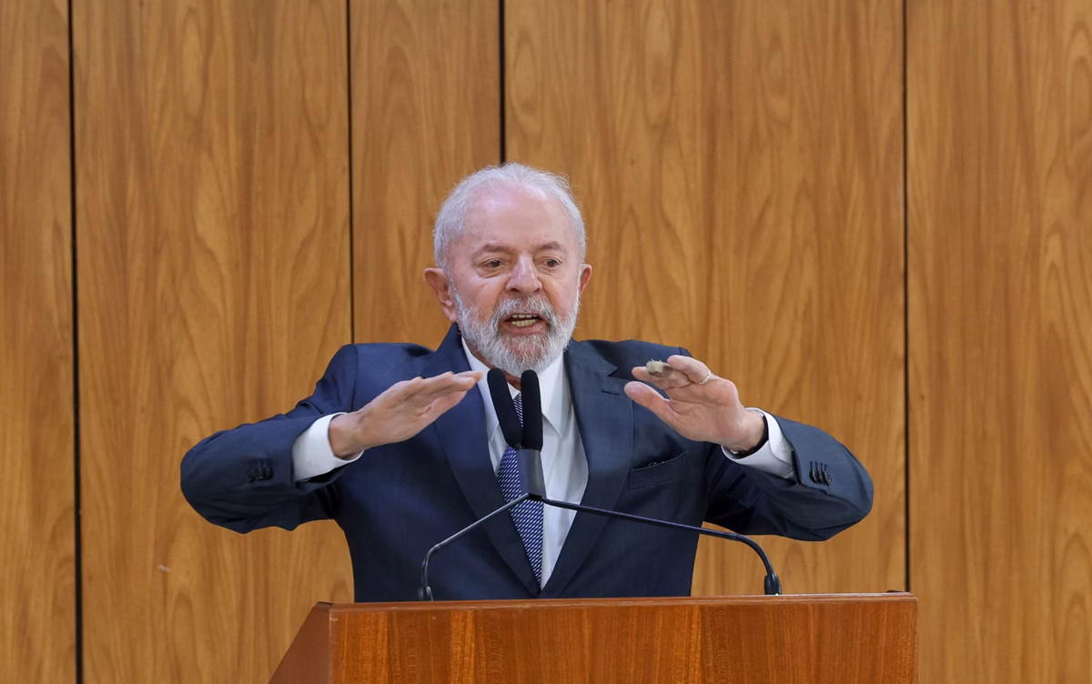‘Caminho do direito’ e ‘relação problemática’: especialistas avaliam postura de Lula sobre Venezuela