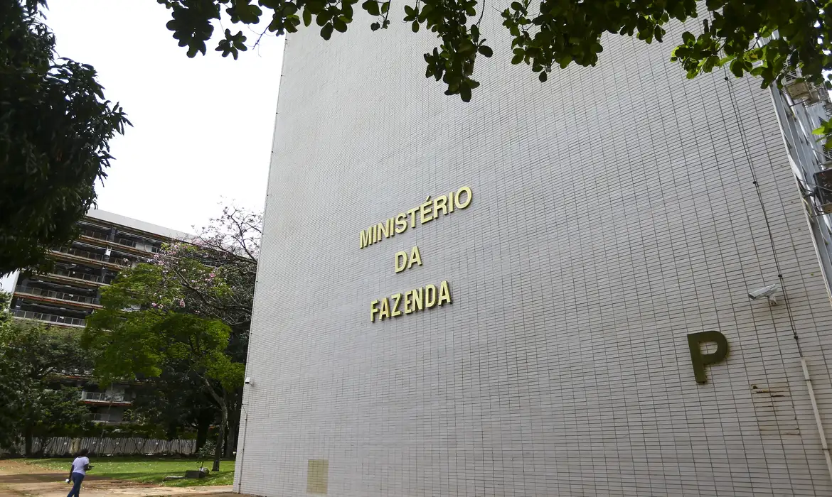 Brasil capta US$ 4,5 bilhões em títulos no mercado internacional