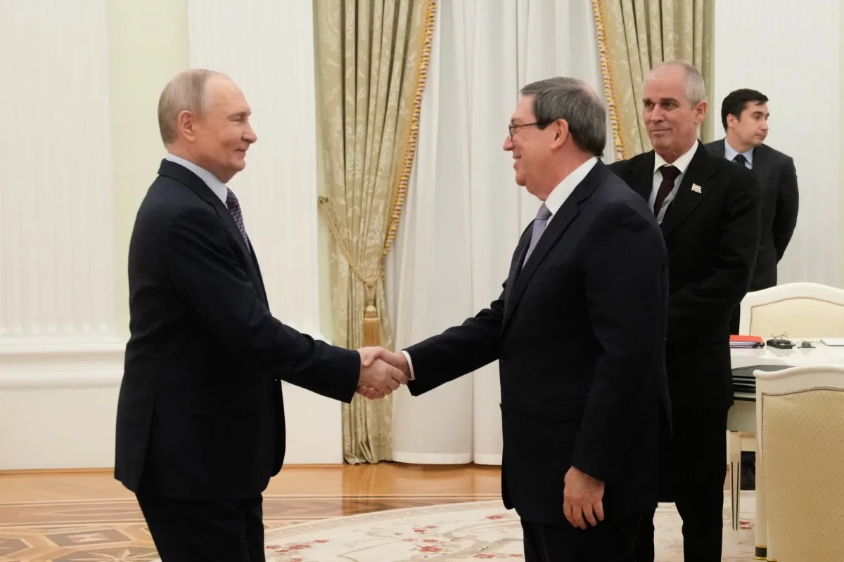 Putin recebe chanceler de Cuba e reafirma que a Rússia ‘sempre’ estará ao seu lado