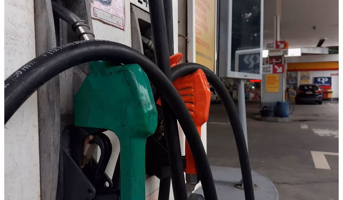 Gasolina e etanol ficam mais baratos em BH; veja como guerra no Oriente Médio pode frear queda