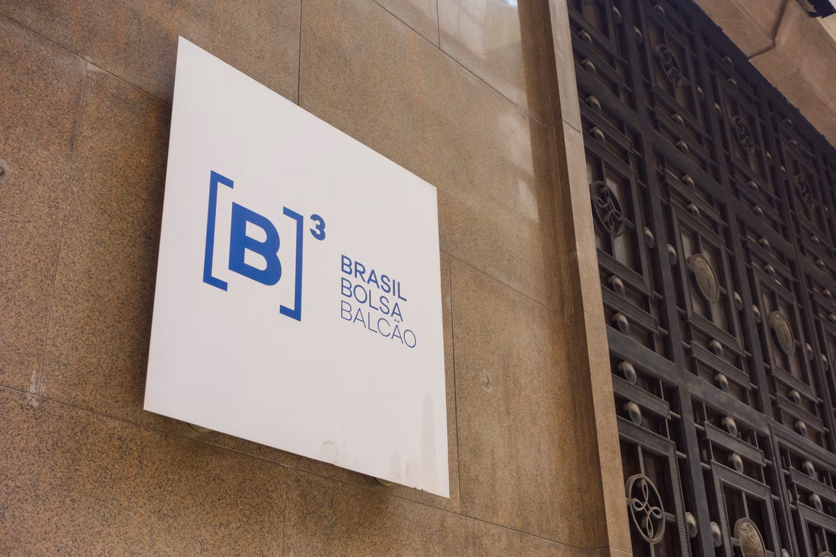 Guerra no Oriente faz empresas listadas na Bolsa perderem R$ 166 bi em um só dia; confira ranking
