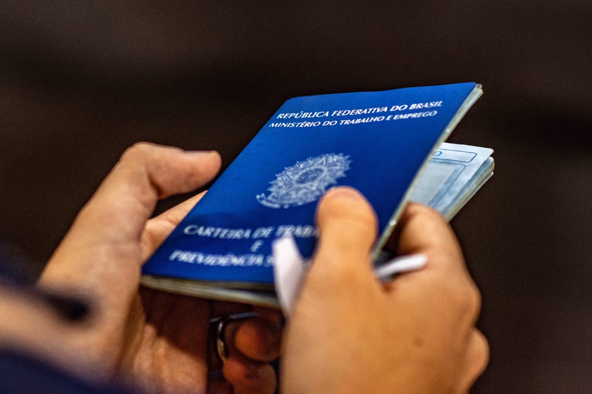 Com feriado, quando será o 5º dia útil de abril? Saiba data do pagamento
