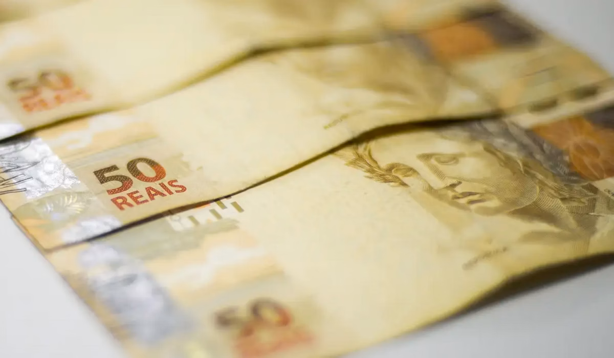 INSS começa a pagar 13º antecipado dos aposentados neste mês; confira o calendário completo