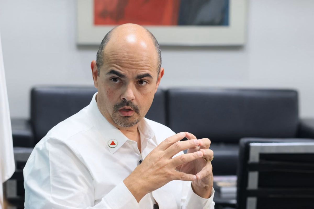 Mateus Simões faz inversão em alto escalão do governo de Minas