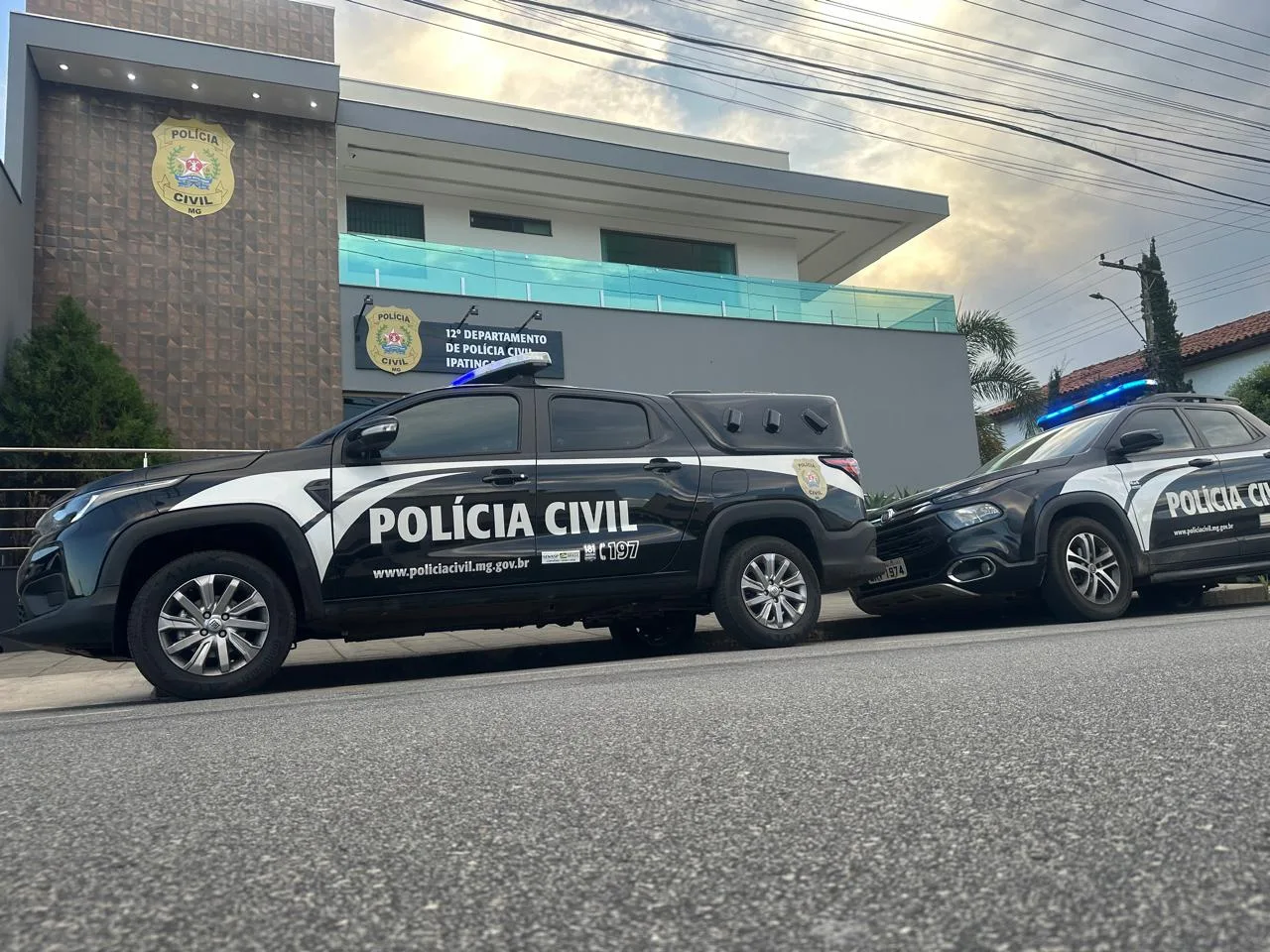 Polícia Civil prende quatro despachantes suspeitos de fraudes em transferências de veículos em Ipatinga
