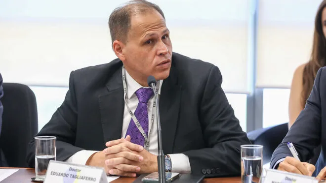 Moraes nega violação de direito de defesa e abre prazo para alegações finais no caso Tagliaferro